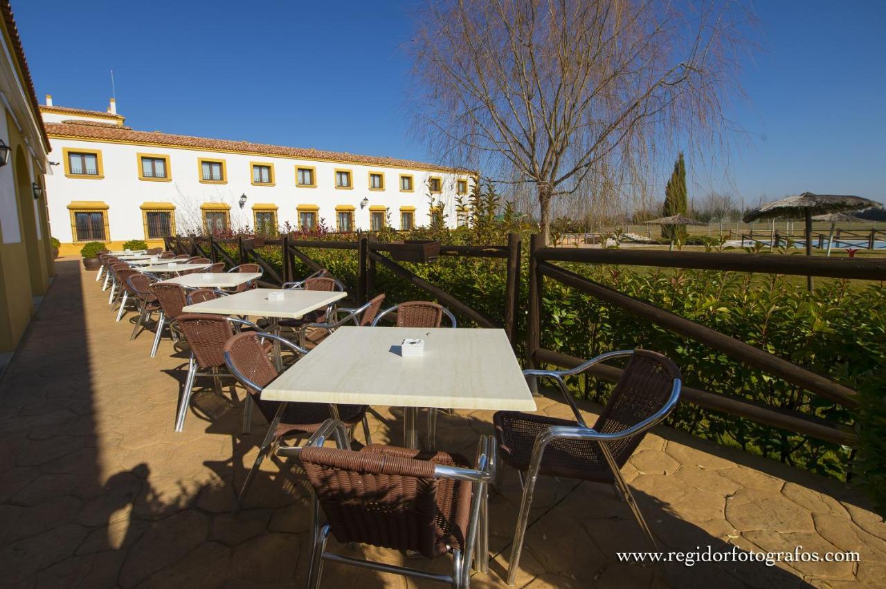 Hospedium Hotel Cortijo Santa Cruz Villanueva De La Serena Luaran gambar